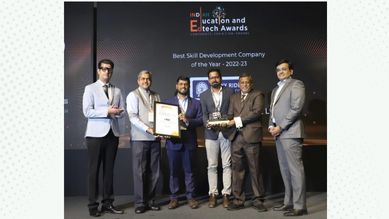 Skyy Rider Received as best skill development company of the year consecutively for the 2nd time during Indian Education Summit at New Delhi